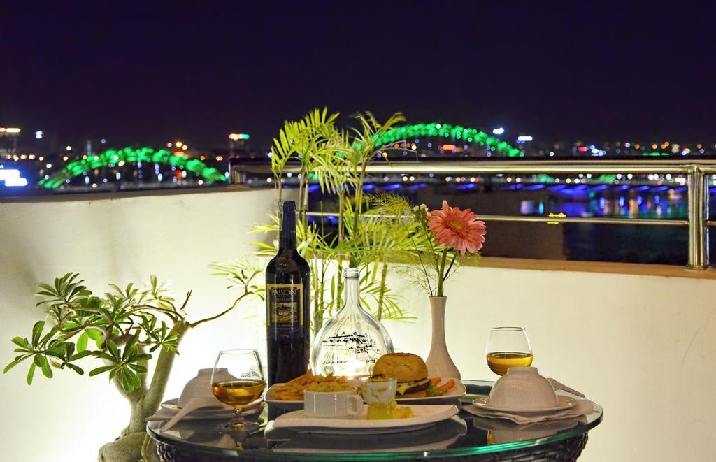 D&C Hotel Da Nang Buitenkant foto