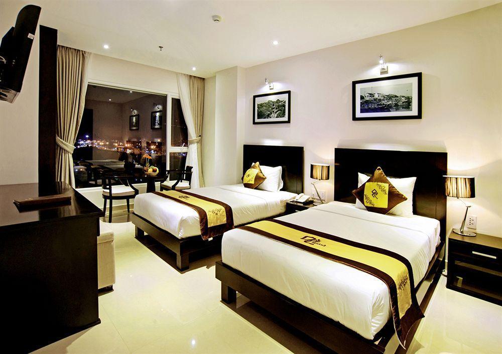 D&C Hotel Da Nang Buitenkant foto