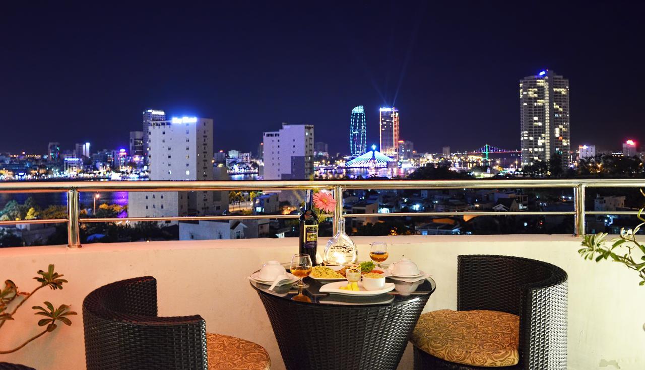 D&C Hotel Da Nang Buitenkant foto