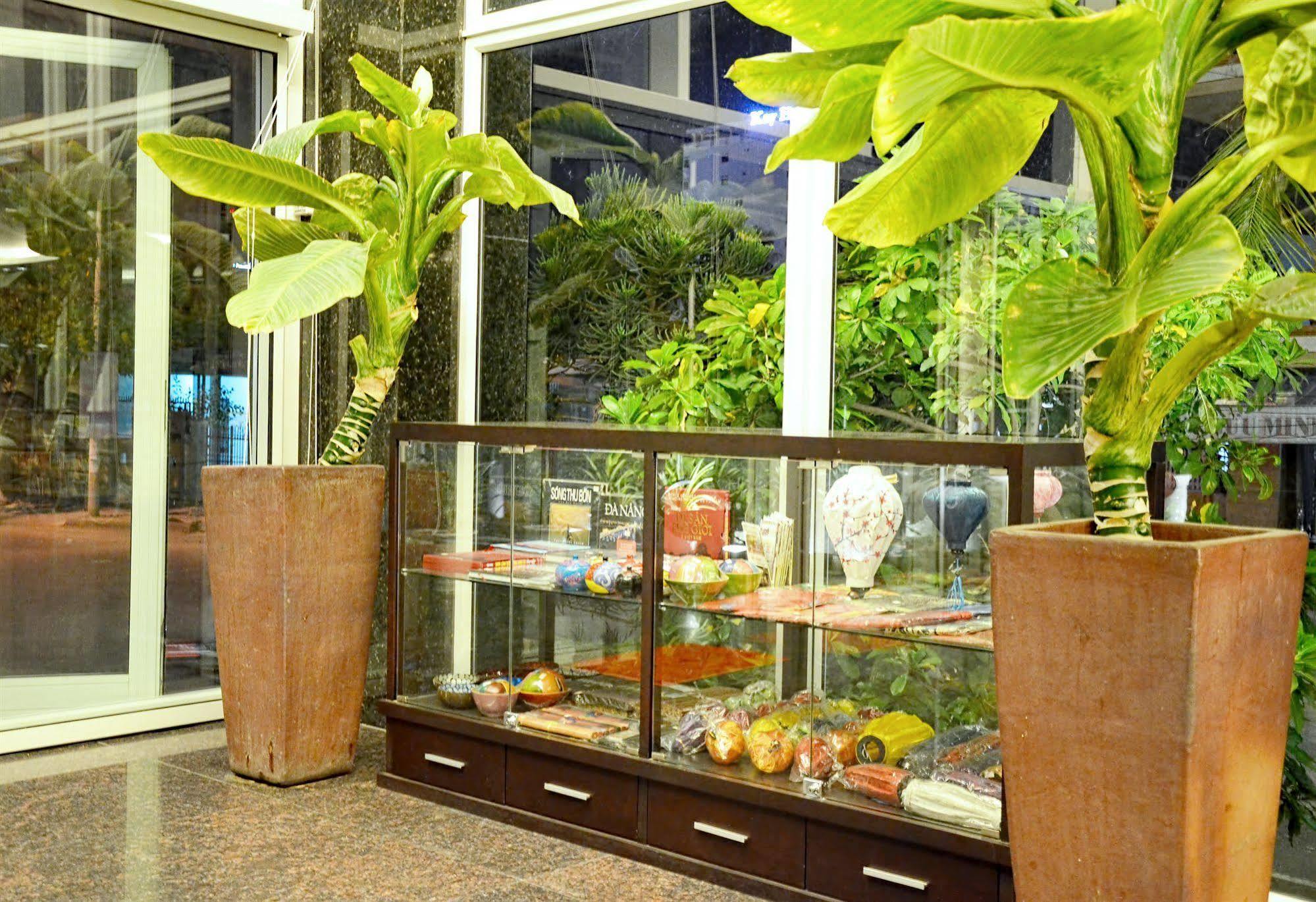 D&C Hotel Da Nang Buitenkant foto